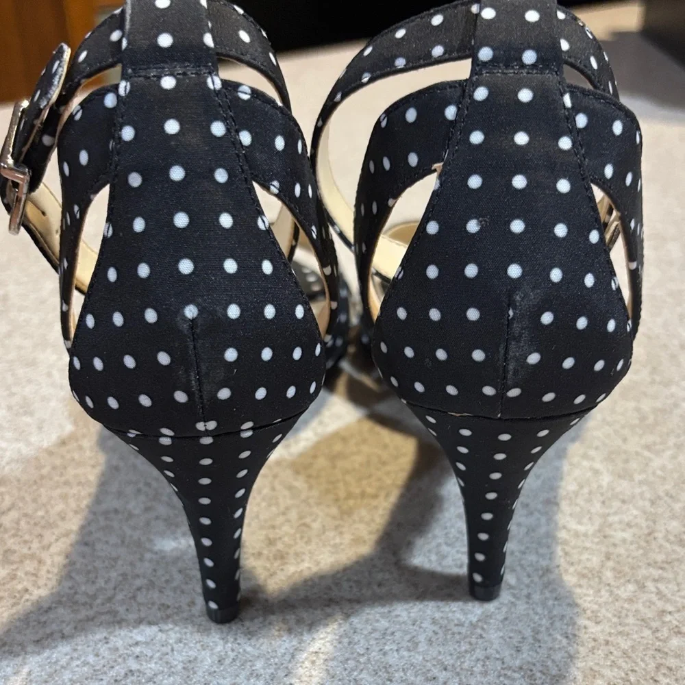 Amelia Grace Navy and White Polka Dot Heels Size 9 Pumps Retro Pin Up EUC - Picture 4 of 9